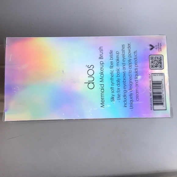 Duos Mermaid Makeup Brush - Picture 2 of 3